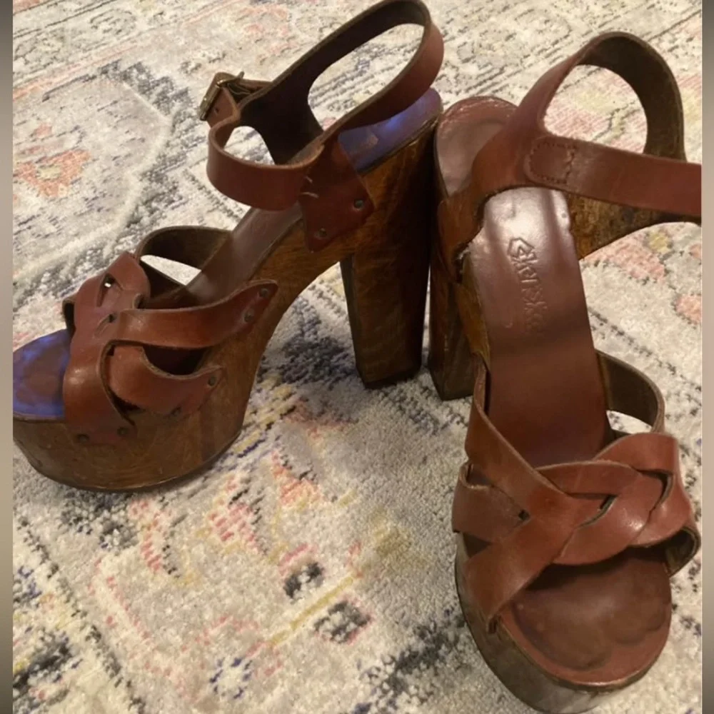 1970’s vintage Cherokee rare women stacked wooden platform heels sandals - Picture 6 of 6
